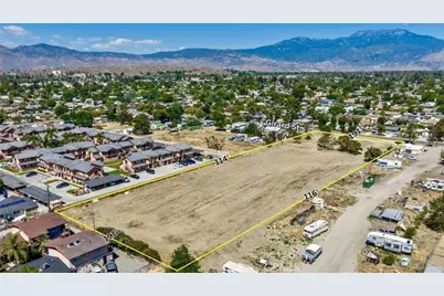 26405 Girard, Hemet, CA 92544 - Photo 2