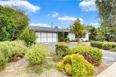 11142 Gaynor, Granada Hills, CA 91344 - Photo 2