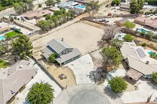 15221 Chaparral Ln, Apple Valley, CA 92307 - Photo 6