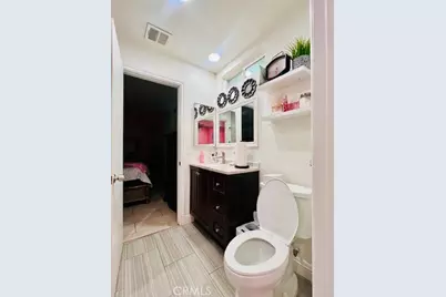 690 E Etiwanda, Rialto, CA 92376 - Photo 18