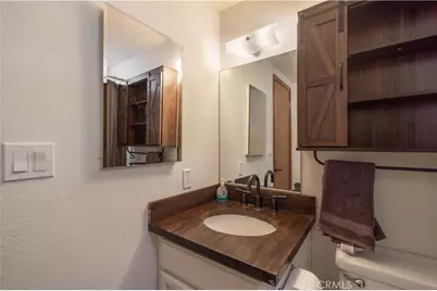 809 C, Big Bear City, CA 92314 - Photo 16