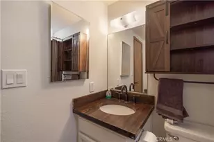 809 C, Big Bear City, CA 92314 - Photo 16