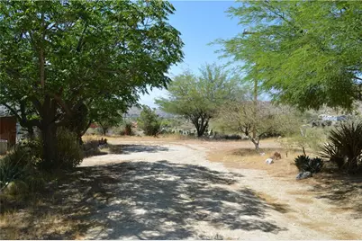 10225 Pinon, Morongo Valley, CA 92256 - Photo 12
