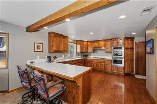 27392 Peninsula Dr, Lake Arrowhead, CA 92352 - Photo 10