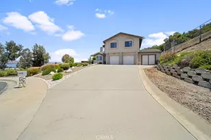 33268 MacKay Dr, Lake Elsinore, CA 92530 - Photo 4