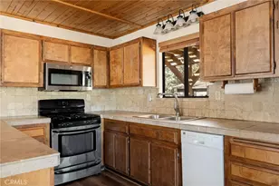 233 Whipple, Big Bear City, CA 92314 - Photo 6