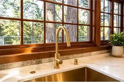 135 S Fairway, Lake Arrowhead, CA 92352 - Photo 4