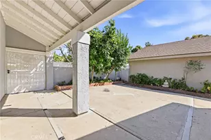 1585 Camelot, Corona, CA 92882 - Photo 4