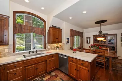 400 Merrimack Drive, Lake Arrowhead, CA 92352 - Photo 12