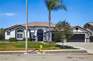 13596 Mesa Crest Dr, Yucaipa, CA 92399 - Photo 2