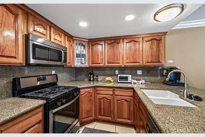 649 E Fairfield Court, Ontario, CA 91761 - Photo 12