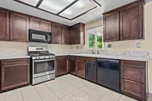 18298 Danbury, Hesperia, CA 92345 - Photo 14