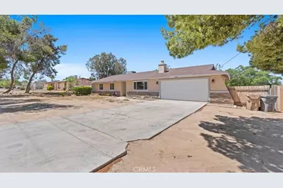 18298 Danbury, Hesperia, CA 92345 - Photo 2