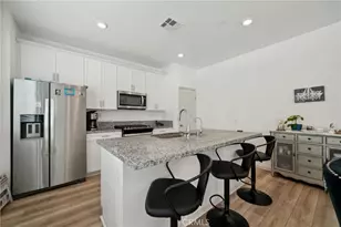 40567 Birchfield Dr, Temecula, CA 92591 - Photo 2
