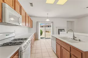 13900 Nelliebell, Victorville, CA 92392 - Photo 12