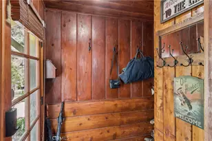 238 Maple Dr, Lake Arrowhead, CA 92352 - Photo 2