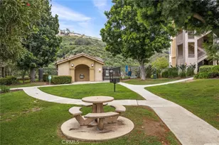 2500 San Gabriel Way, Corona, CA 92882 - Photo 32