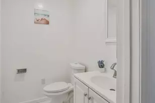 143 N Hobart Blvd, Los Angeles, CA 90004 - Photo 22