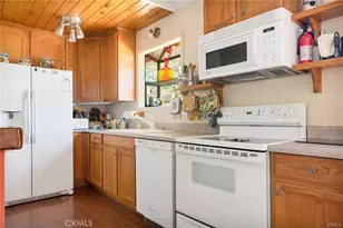 30400 Live Oak, Running Springs, CA 92382 - Photo 10