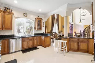 9229 Stoakes, Downey, CA 90240 - Photo 8