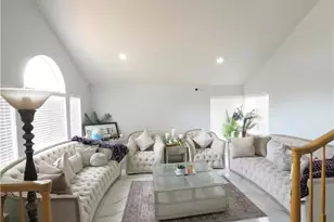 911 Homestead Rd, Corona, CA 92878 - Photo 2