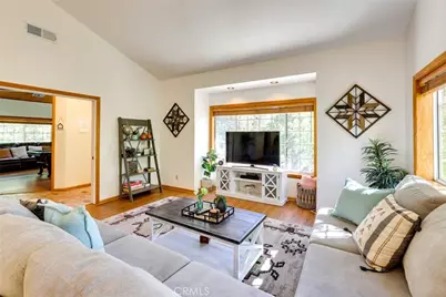 196 Hillcrest Court, Lake Arrowhead, CA 92352 - Photo 14
