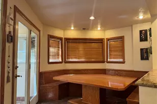 196 Hillcrest Ct, Lake Arrowhead, CA 92352 - Photo 20