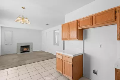 13736 Sunshine Terrace, Victorville, CA 92394 - Photo 14