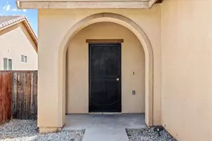 13736 Sunshine Terrace, Victorville, CA 92394 - Photo 4