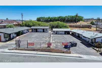 518 W Fredricks, Barstow, CA 92311 - Photo 2