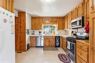 24526 Horst Dr, Crestline, CA 92325 - Photo 8