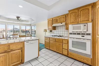 13675 Spring Valley Parkway, Victorville, CA 92395 - Photo 14