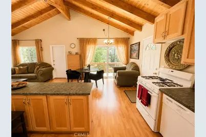 23788 Zuger, Crestline, CA 92325 - Photo 8