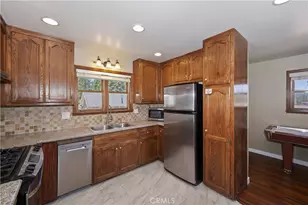 858 Club View Dr, Big Bear Lake, CA 92315 - Photo 16