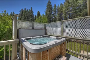 858 Club View Dr, Big Bear Lake, CA 92315 - Photo 8