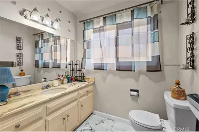 301 E Buckthorn Street, Inglewood, CA 90301 - Photo 22