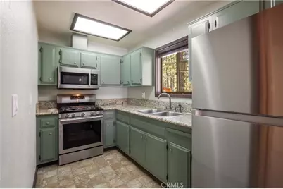 629 Sugarloaf Boulevard, Big Bear City, CA 92314 - Photo 6