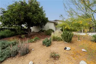25 Dale Ln, Redlands, CA 92373 - Photo 2