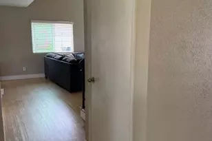 611 N Driftwood, Rialto, CA 92376 - Photo 34