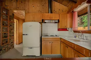 30962 Old City Creek, Running Springs, CA 92382 - Photo 16
