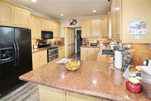 2097 Fox, Big Bear City, CA 92314 - Photo 12