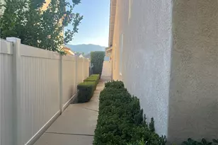 24392 Calle Estancia, Murrieta, CA 92562 - Photo 22