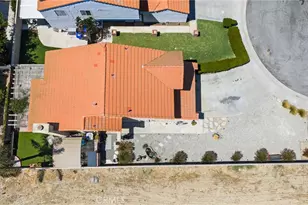 11394 Azure Ct, Fontana, CA 92337 - Photo 38