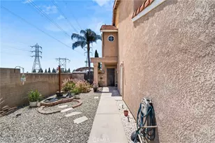 11394 Azure Ct, Fontana, CA 92337 - Photo 6
