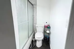 958 E 105th, Los Angeles, CA 90002 - Photo 16