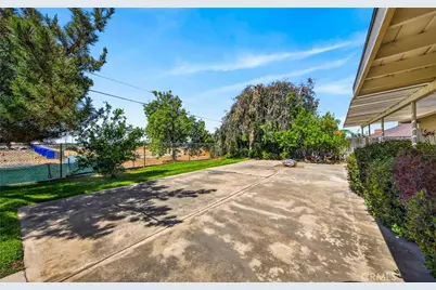 26175 Mirada, Highland, CA 92346 - Photo 22