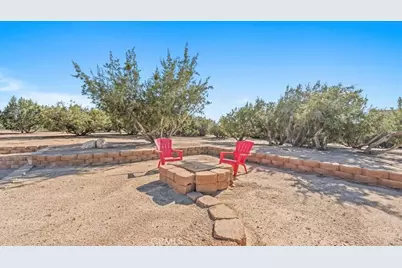 6976 Cataba, Oak Hills, CA 92344 - Photo 32