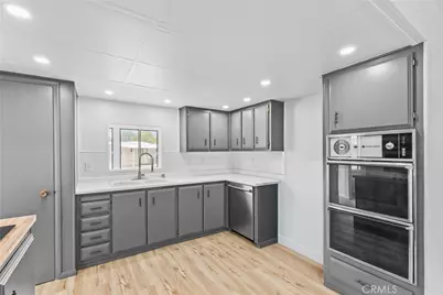 9391 California Ave #17, Riverside, CA 92503 - Photo 8