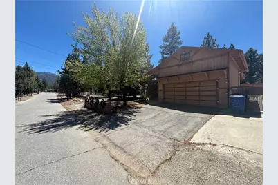 329 Downey, Big Bear City, CA 92314 - Photo 2