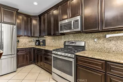 28575 Cherokee Rose, Highland, CA 92346 - Photo 12